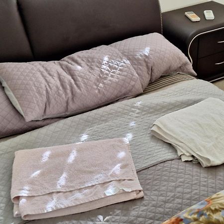 2 Bedroom Apartment In Makenzi 라르나카 외부 사진