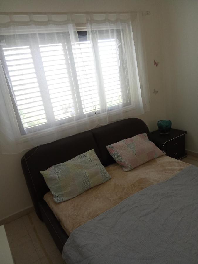 2 Bedroom Apartment In Makenzi 라르나카 외부 사진