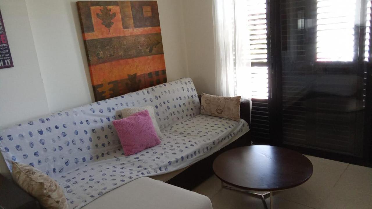 2 Bedroom Apartment In Makenzi 라르나카 외부 사진