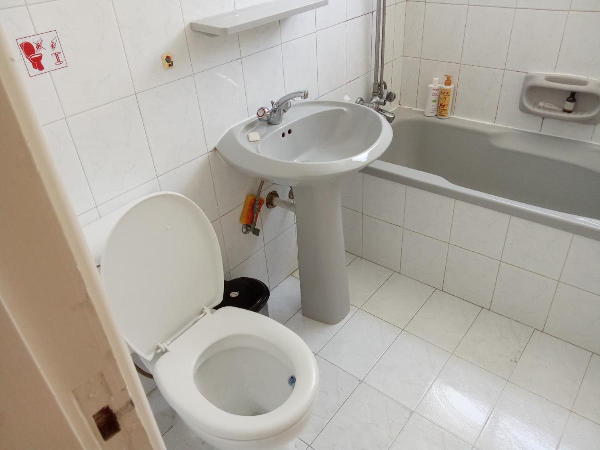 2 Bedroom Apartment In Makenzi 라르나카 외부 사진