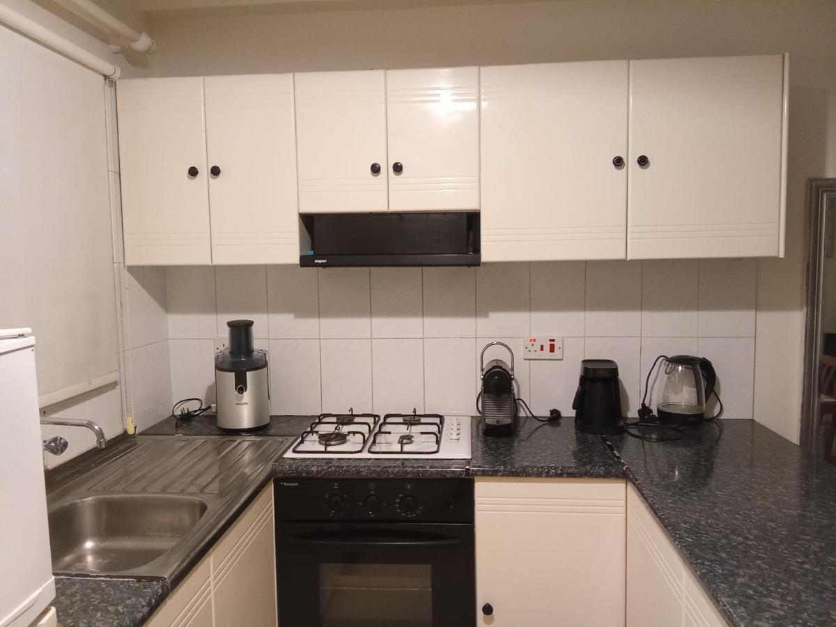 2 Bedroom Apartment In Makenzi 라르나카 외부 사진