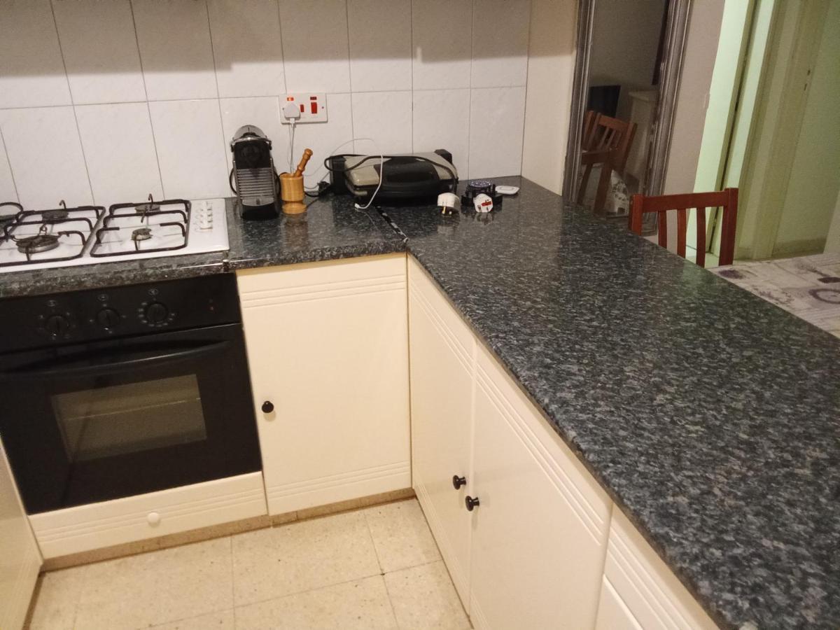 2 Bedroom Apartment In Makenzi 라르나카 외부 사진