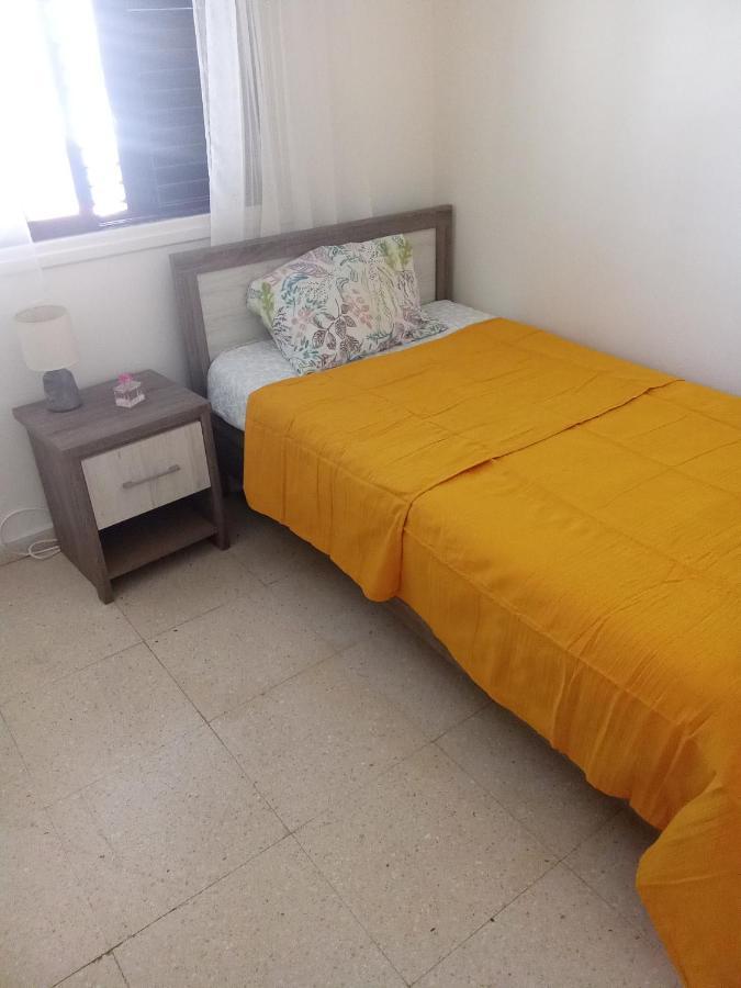2 Bedroom Apartment In Makenzi 라르나카 외부 사진