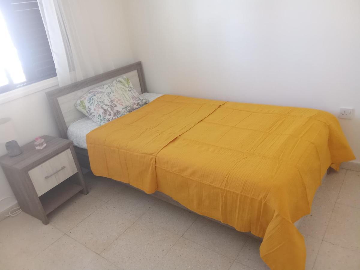 2 Bedroom Apartment In Makenzi 라르나카 외부 사진